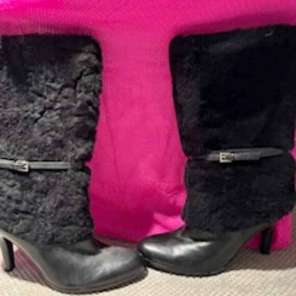 Ralph Lauren leather heeled boots with faux shearling. - Picture 2 of 5